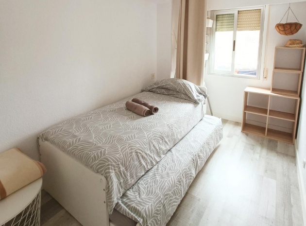 Återförsäljning - Lägenhet - Alicante