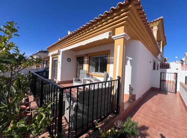 Resale - Villa - Los Montesinos - Entre Naranjos