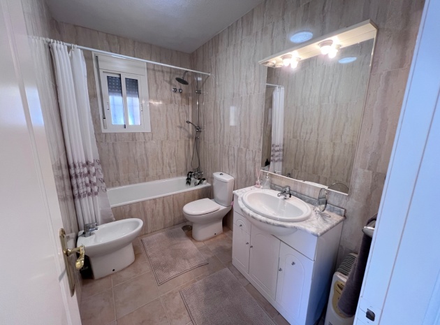 Resale - Villa - Los Montesinos - Entre Naranjos