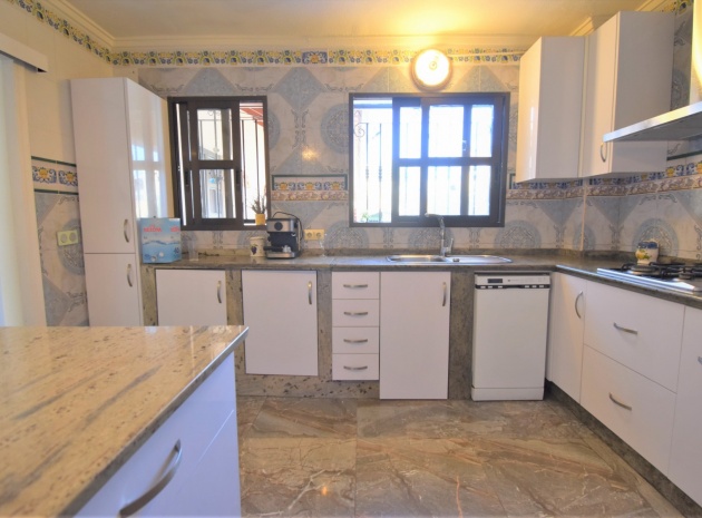 Resale - Villa - Villamartin - Los Dolses