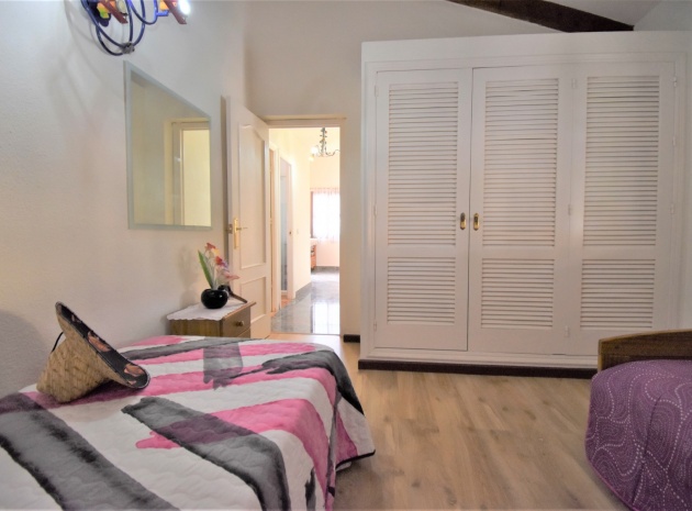 Resale - Villa - Villamartin - Los Dolses