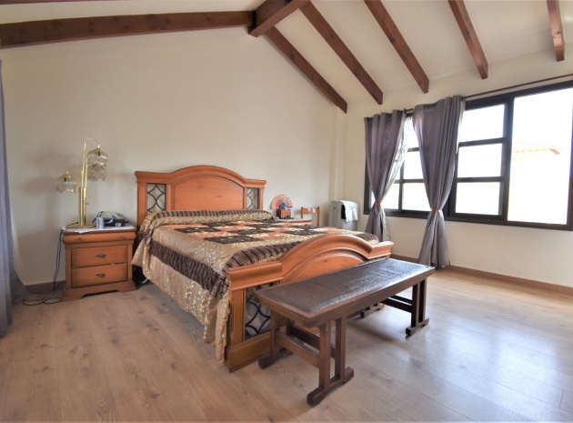 Resale - Villa - Villamartin - Los Dolses