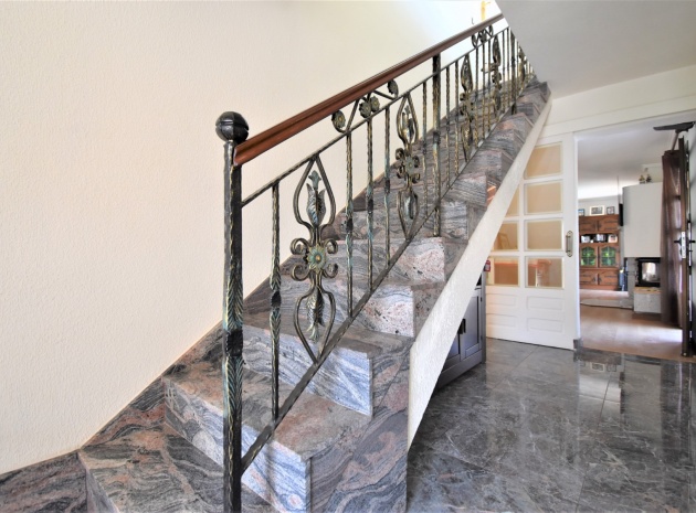 Resale - Villa - Villamartin - Los Dolses