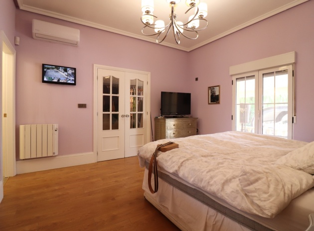 Wiederverkauf - Villa - Heredades - heredades