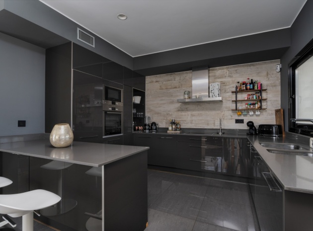 Återförsäljning - Villa - San Fulgencio - La Marina