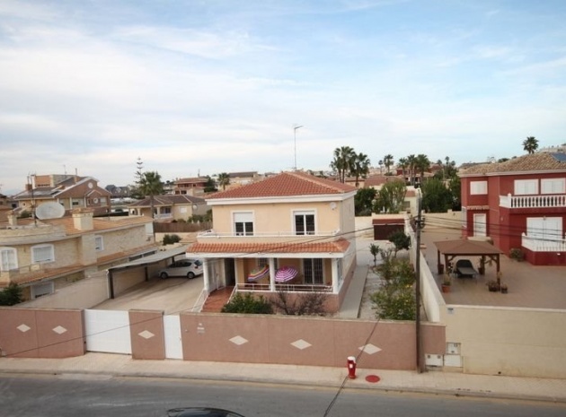 Revente - Villa - Torrevieja - Aguas Nuevas
