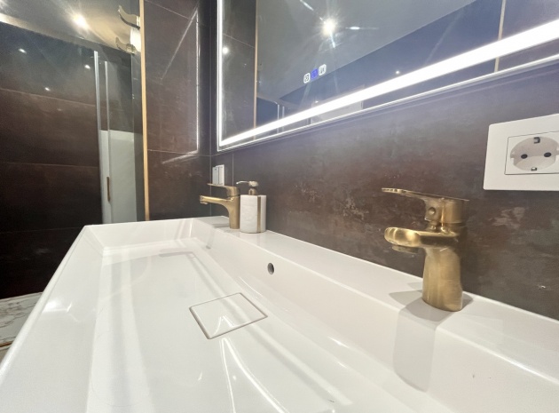 Wederverkoop - Appartement - Torrevieja - Beachside Torrevieja