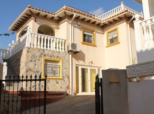 Återförsäljning - Villa - La Zenia