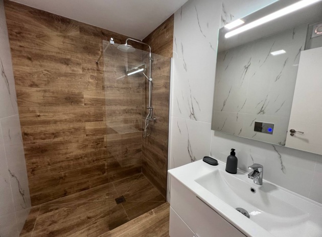 Wederverkoop - Appartement - Torrevieja - Beachside Torrevieja