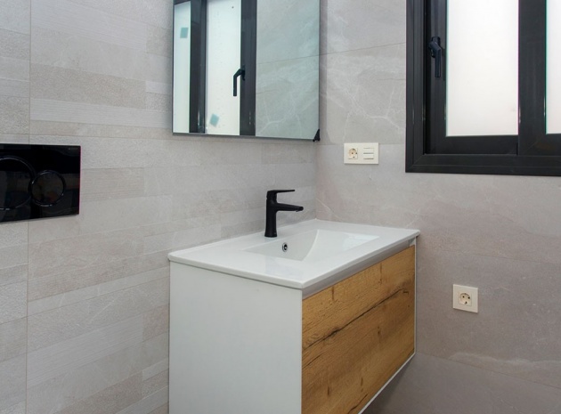 Wederverkoop - Appartement - Torrevieja - Beachside Torrevieja