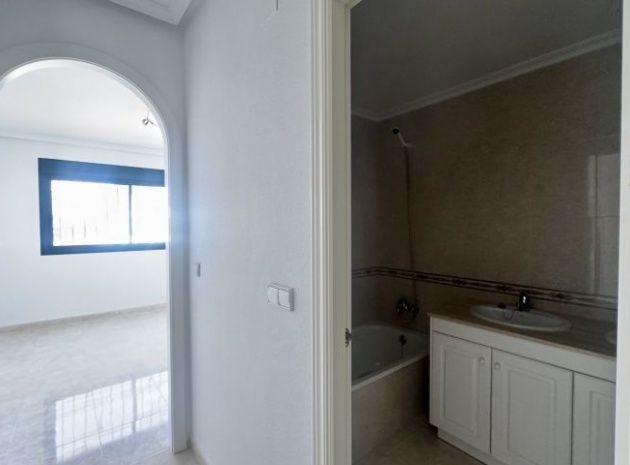 Resale - Apartment - Campoamor