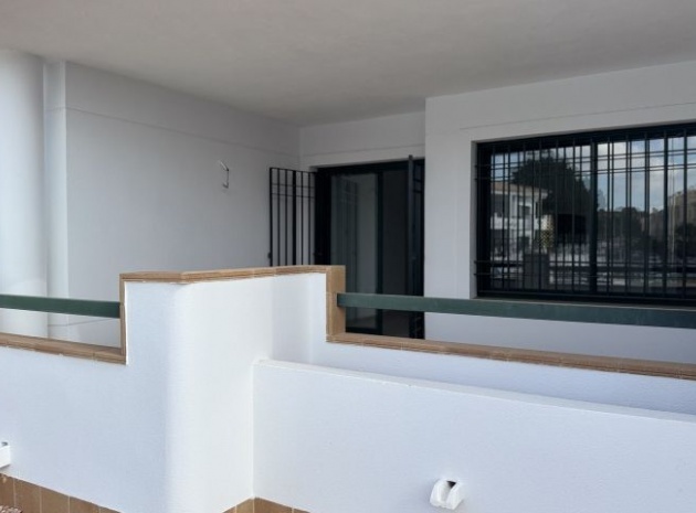 Resale - Apartment - Campoamor