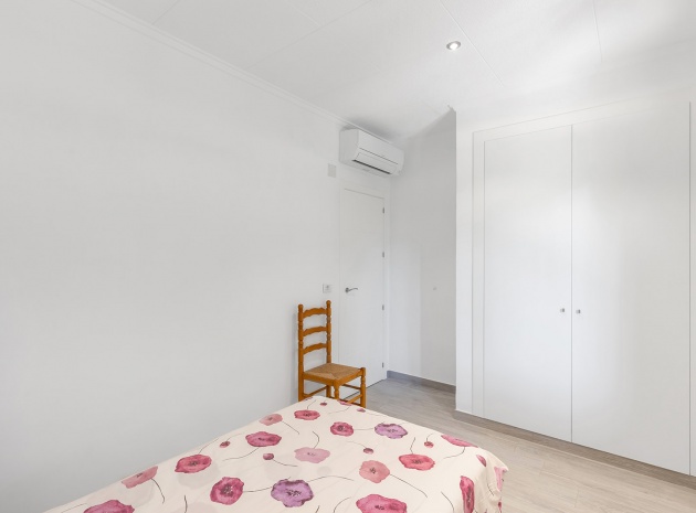 Wederverkoop - Villa - Punta Prima - beachside punta prima