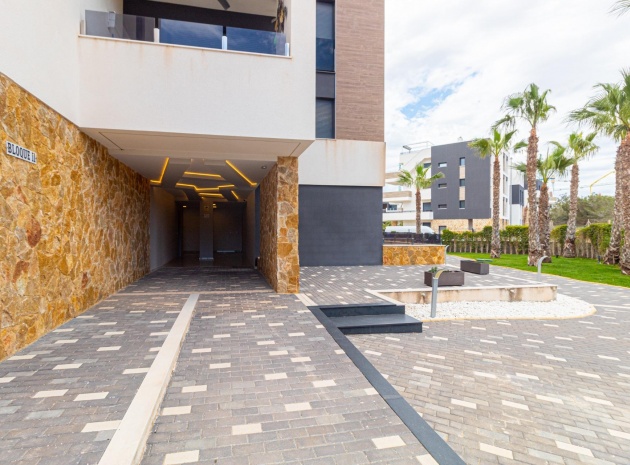 Återförsäljning - Lägenhet - Los Altos - Res. El Amanecer