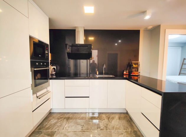 Återförsäljning - Lägenhet - Los Altos - Res. El Amanecer