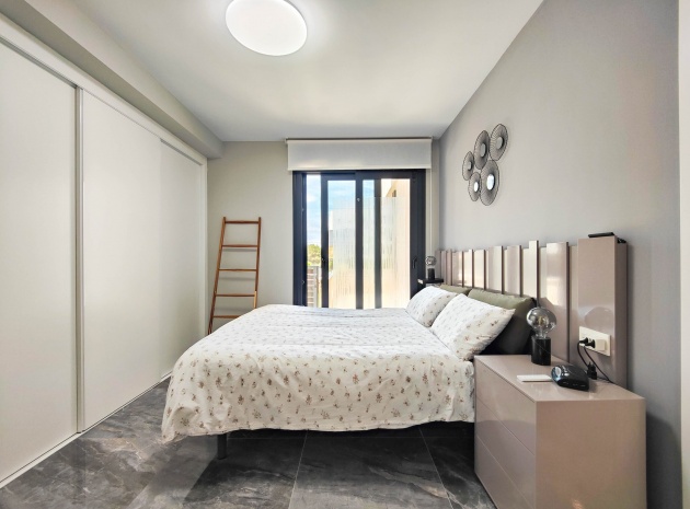 Återförsäljning - Lägenhet - Los Altos - Res. El Amanecer