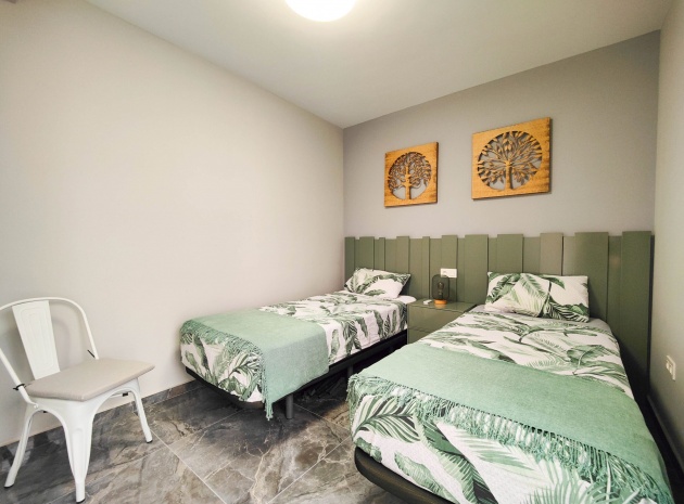 Återförsäljning - Lägenhet - Los Altos - Res. El Amanecer