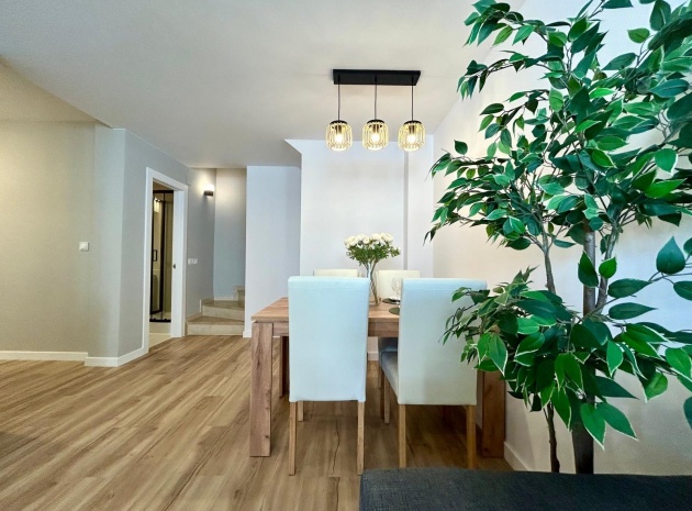 Resale - Villa - Punta Prima - los naranjos