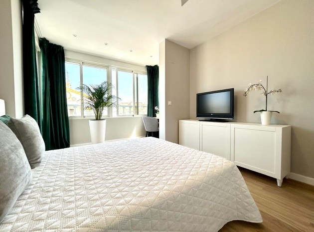 Resale - Villa - Punta Prima - los naranjos