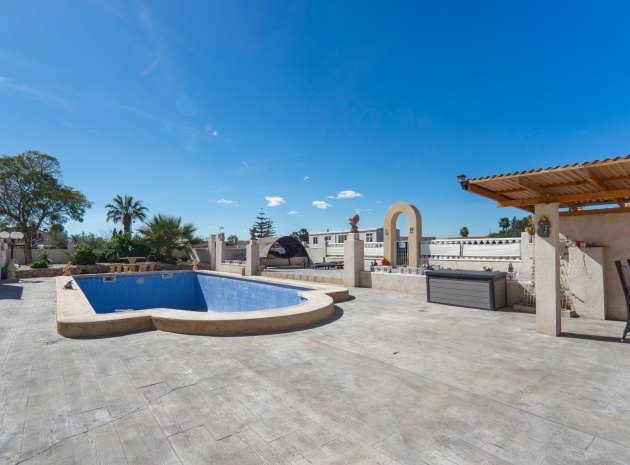 Återförsäljning - Villa - Los Montesinos