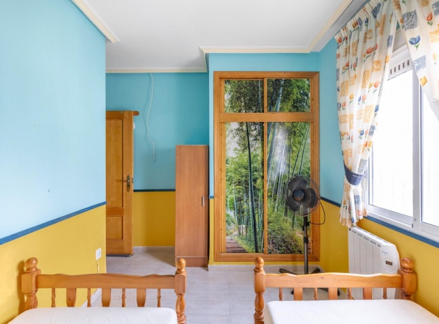 Resale - Apartment - Los Altos