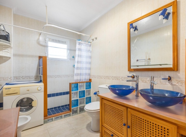 Resale - Apartment - Los Altos