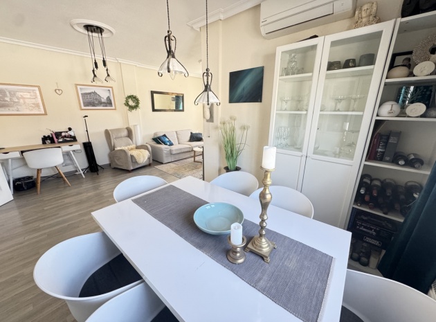 Återförsäljning - Villa - Ciudad Quesada