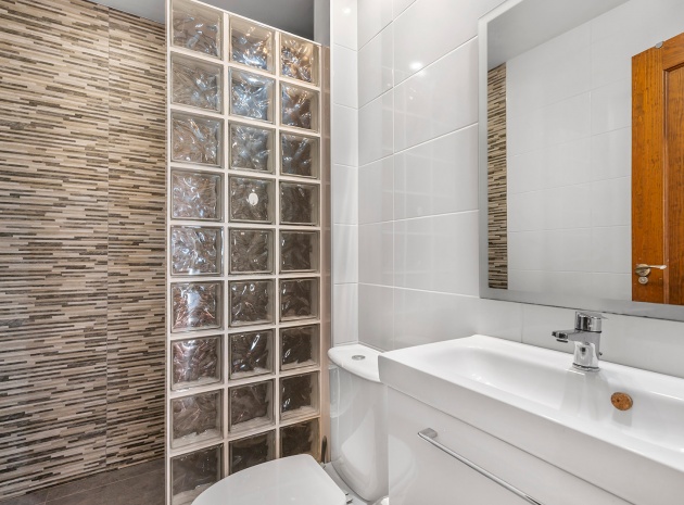 Resale - Apartment - Punta Prima - punta marina