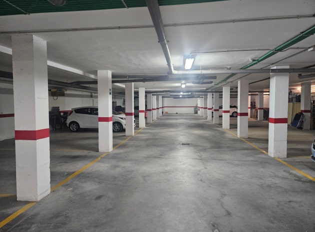 Resale - Apartment - Villamartin