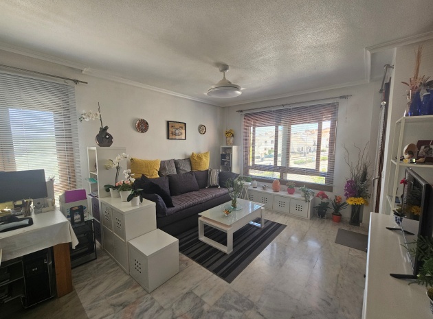 Resale - Apartment - Villamartin