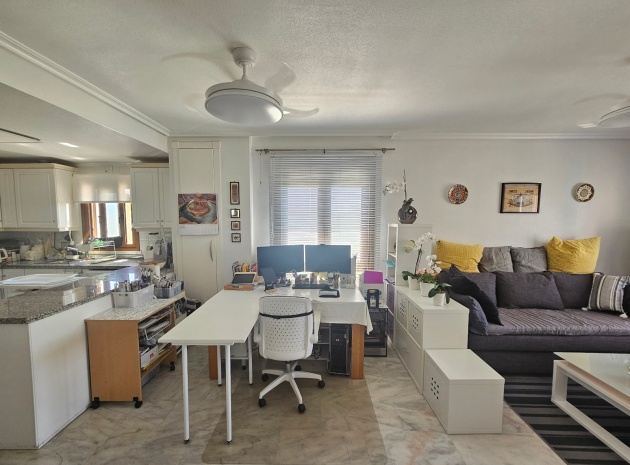 Resale - Apartment - Villamartin