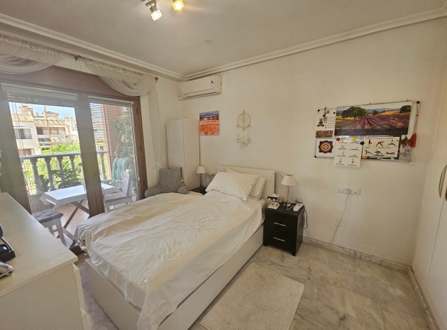 Resale - Apartment - Villamartin