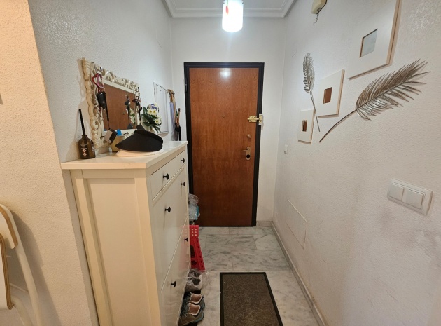 Resale - Apartment - Villamartin