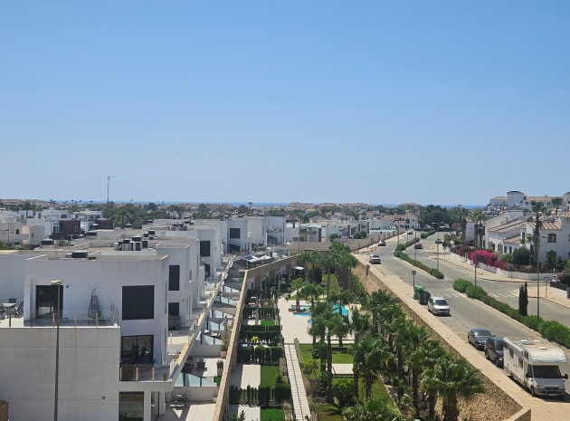 Resale - Apartment - Villamartin