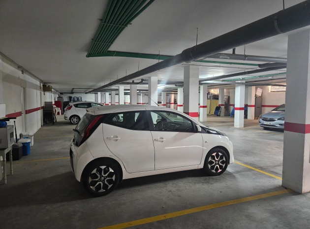 Resale - Apartment - Villamartin