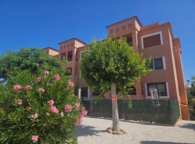 Resale - Apartment - Villamartin