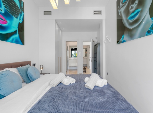 Resale - Villa - Villamartin - PAU 26