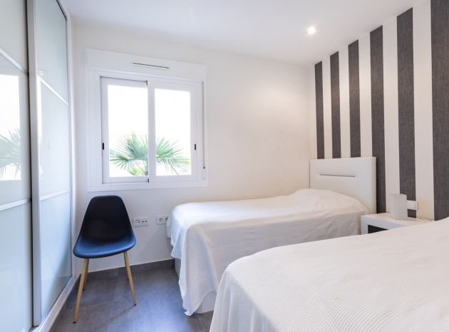 Wiederverkauf - Wohnung - Torrevieja - Aguas Nuevas