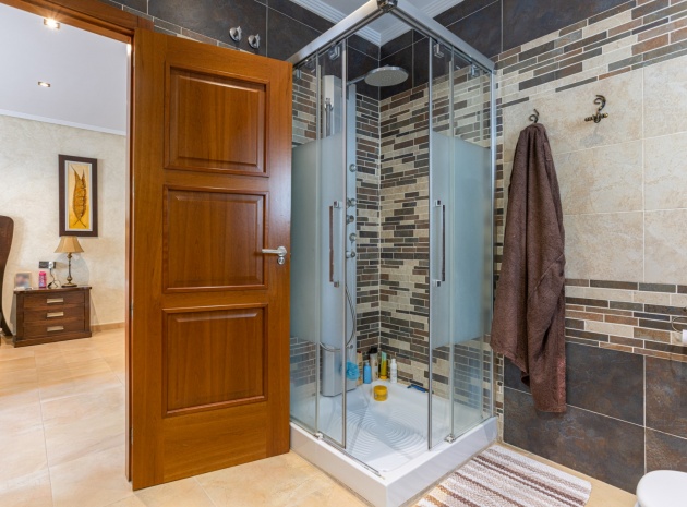 Återförsäljning - Villa - Los Montesinos - La Herrada