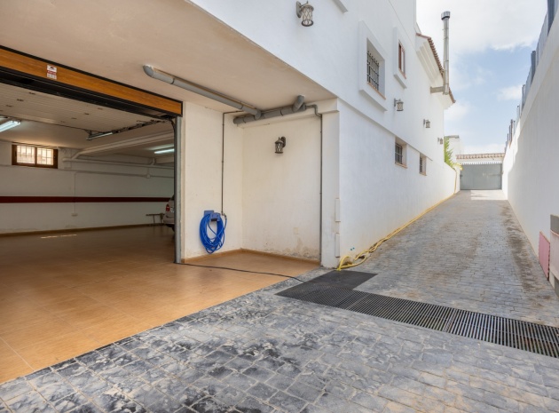 Återförsäljning - Villa - Los Montesinos - La Herrada