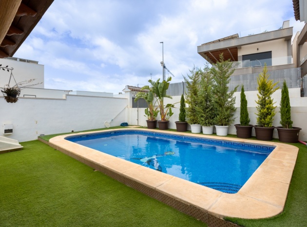 Återförsäljning - Villa - Los Montesinos - La Herrada