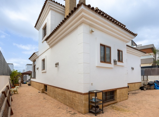 Återförsäljning - Villa - Los Montesinos - La Herrada