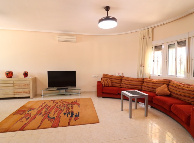 Resale - Villa - Catral