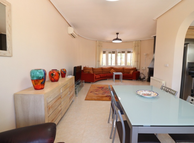 Resale - Villa - Catral