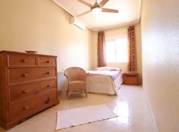 Resale - Villa - Catral