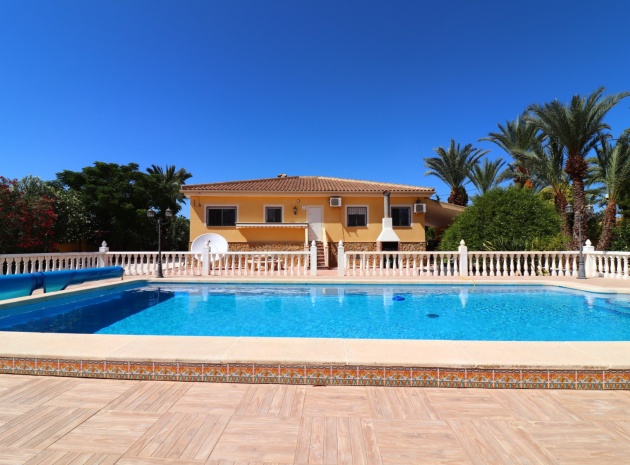 Resale - Villa - Catral