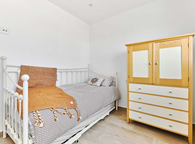 Wiederverkauf - Wohnung - Pilar de la Horadada - Res. La Rambla Beach