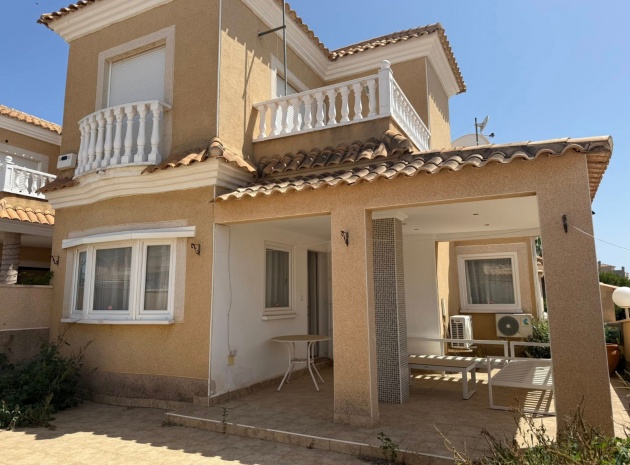 Återförsäljning - Villa - Playa Flamenca - La Pinada