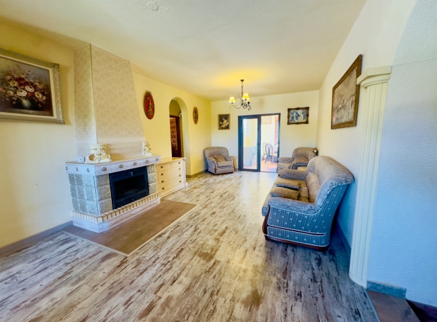 Resale - Villa - Los Balcones