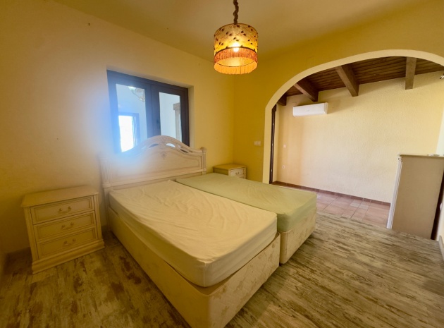 Resale - Villa - Los Balcones